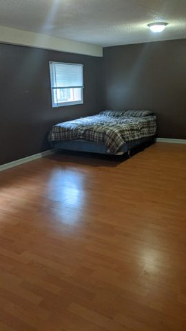 Great Location - Great Price! 3 Bedroom Home in Blackfalds - Photo 2