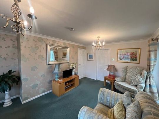 Gaye Crescent, Eye - Photo 1