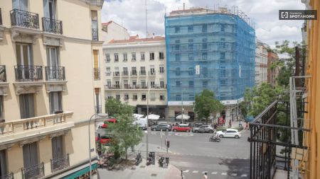 3-bedroom apartment for rent in Cuatro Caminos - Foto 4