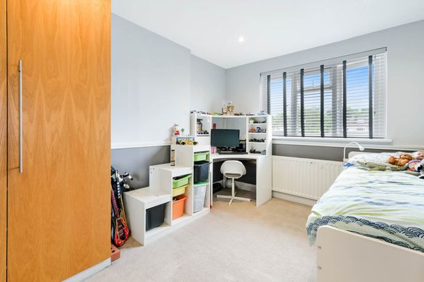 Chadacre Road, Epsom - Photo 1