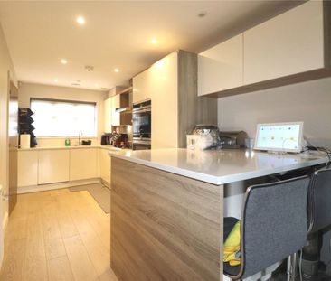 North Road, Woking - 3 bedrooms Property for lettings - Seymours - Photo 5