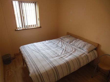 Great 3 Bedroom Apartment, 2A Carmel Street, Queens Quarter, Belfast, BT7 1QE - Photo 2