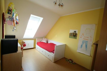 Familienfreundliches Reihenhaus mit pflegeleichten Garten! - Photo 3