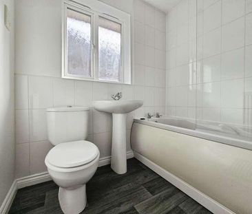 Redwood Drive, Grosvenor Park, Crewe, CW1 - Photo 3