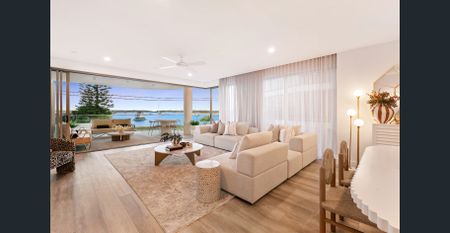 LUXURY BROADWATER LIVING | 245m² FULL-FLOOR RESIDENCE WITH PANORAMIC WATER VIEWS - Photo 2