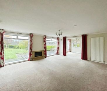 4 bedroom bungalow to rent - Photo 1