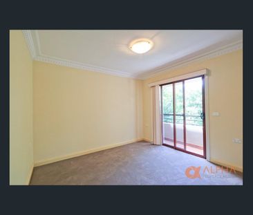 RENOVATED TOWNHOUSE FOR OVER 55s - Photo 5