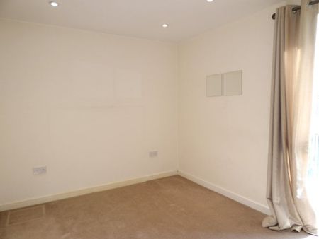Upper Stone Street, Maidstone - Photo 3