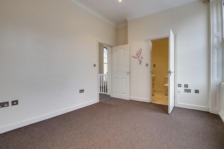 2 bed apartment to rent in Catherine Street, Elland - Photo 4