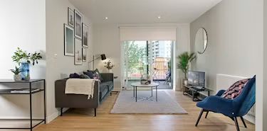 2 bedroom apartment - Photo 2