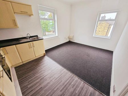 2 bedroom apartment to rent - Photo 3