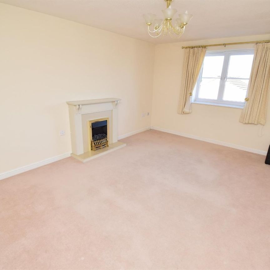 Spruce Court, Wakefield - Photo 1