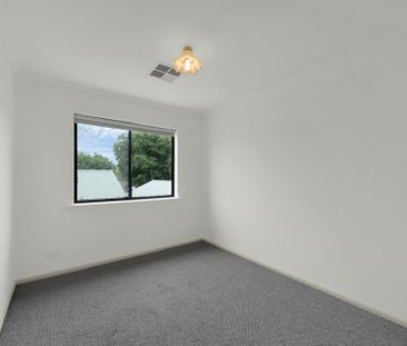 Modern Comfort Meets Easy Living - Photo 6