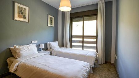 Luxury Apartment for rent in Estepona, Spain - Photo 2