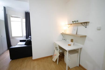 Carrer del Cinca, Barcelona, Catalonia 08030 - Photo 2