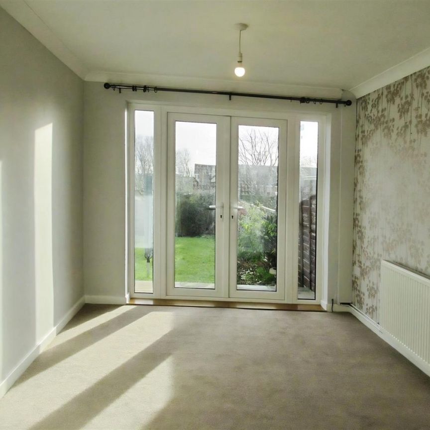 Richmondfield Avenue, Barwick In Elmet, Leeds - Photo 1