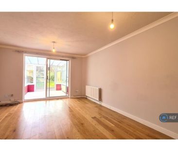 2 bedroom terraced house to rent - Photo 2