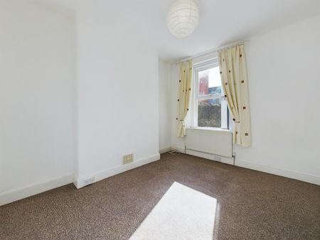 4 bedroom terraced house to rent - Photo 2