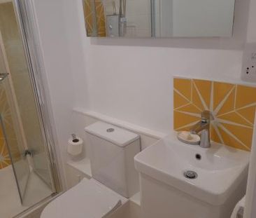 Self-contained studio Hemel Hempstead - Photo 6