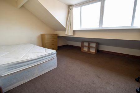 Chestnut Avenue, Hyde Park, Leeds, LS6 1AZ - Photo 2