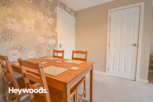 1 bed house of multiple occupation to rent in Room at Valley View, Newcastle-under-Lyme, Staffordshire - Photo 1