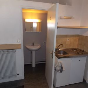 Location Appartement 1 pièce 10m² TOURS 37000 - Photo 2