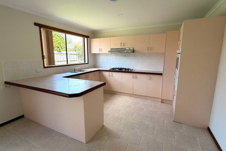 1 Geoffrey Court, Narre Warren VIC - Photo 3