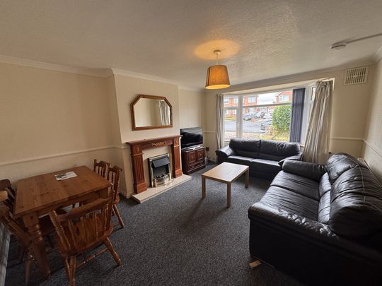 Brentwood Crescent, Badger Hill - P1638 - Photo 1