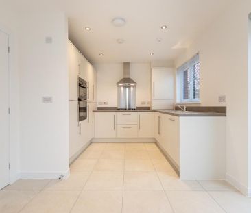 3 bedroom semi-detached house to rent - Photo 5