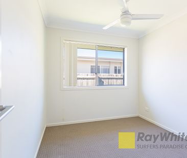 40 Azure Way, 4212, Hope Island - Photo 2