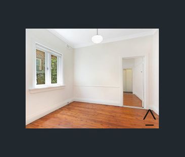 Renovated One bedroom Apartment - Photo 5