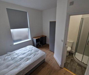 4 bedroom terraced house to rent - Photo 4