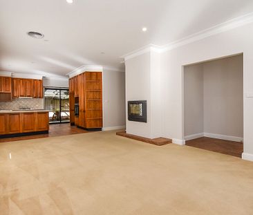 90 Edward Street, Orange. - Photo 4