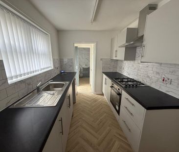3 bedroom terraced house to rent - Photo 5