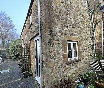 Market Court, Crewkerne, Crewkerne - Photo 4