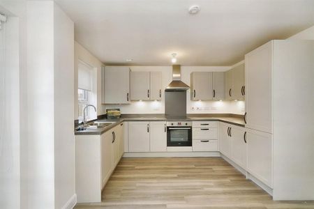 3 bedroom semi-detached house to rent - Photo 3