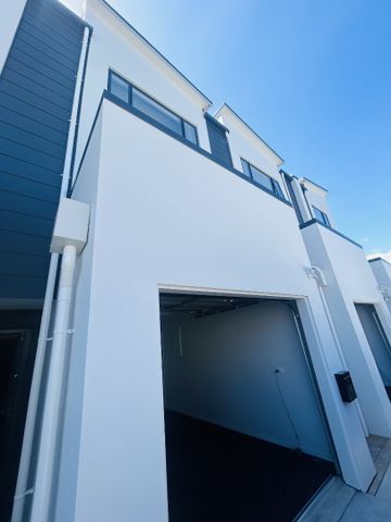 MANGERE BRIDGE, 3 BEDROOMS - Photo 5