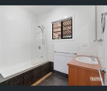 11 Warra Street, Newtown, Qld 4350 - Photo 5