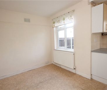 Eton Road, Hayes, UB3 5HS - Photo 5