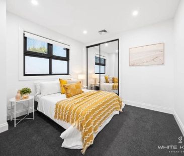 Avondale Heights - Photo 6