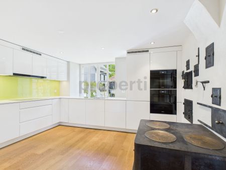 5.5 Room Apartment a unique home that combines history and modernity - Photo 3