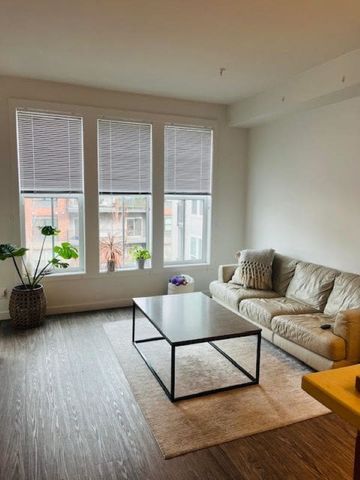 Central area @ Central Green-1 bed+den - Photo 4