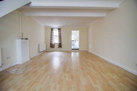 Crombey Street, Swindon, Swindon, SN1 - Photo 2