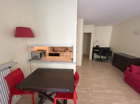 Location Appartement 1 pièce 27m² - Photo 5