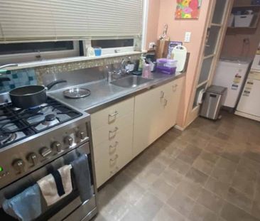 Lovely family home for rent - Photo 4