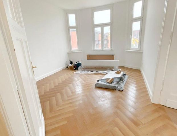 Neu sanierte 2,5-Zimmer-Altbauwohnung in bester Lage von Dortmund-Hörde - Photo 1