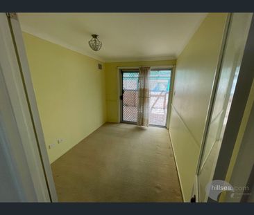 23 Clifton Street, Biggera Waters, Qld 4216 - Photo 4