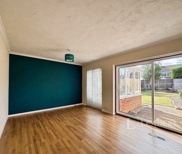 3 bedroom semi-detached to rent Grange Avenue, Kenilworth, CV8 - Photo 1