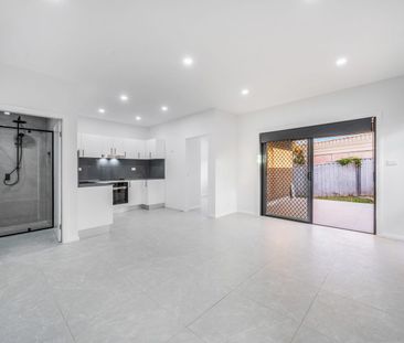 15a Brentwood Street, Fairfield West, NSW 2165 - Photo 4