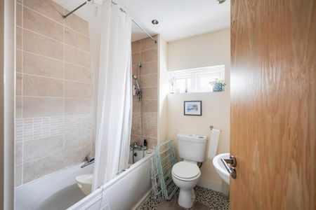 3 Bed End Terrace - Photo 5